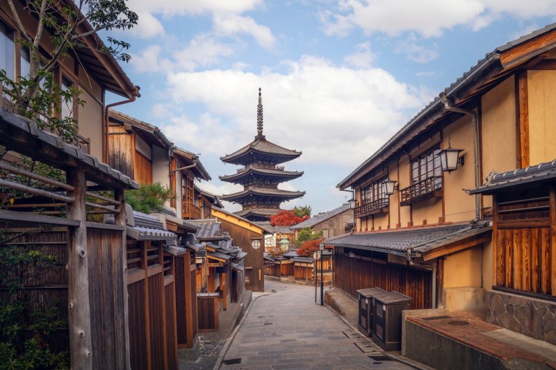 Early Morning In Gion Kyoto, Wood Pagoda In Kyoto Old Town In Japan