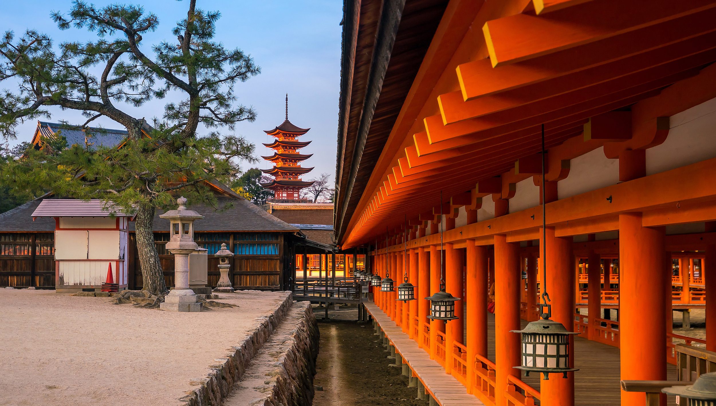 Hiroshima & Miyajima Tour From Osaka